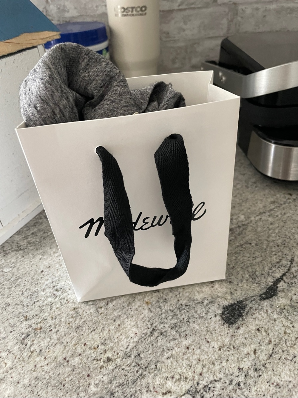 Madewell Heather Gray Long-Sleeve Scoop Neck Tee with bag